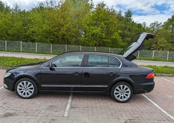 Skoda Superb cena 32000 przebieg: 249764, rok produkcji 2009 z Kraków małe 154